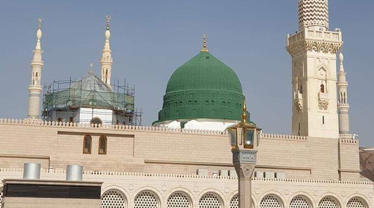 10 Nights 4 Star April Umrah Package